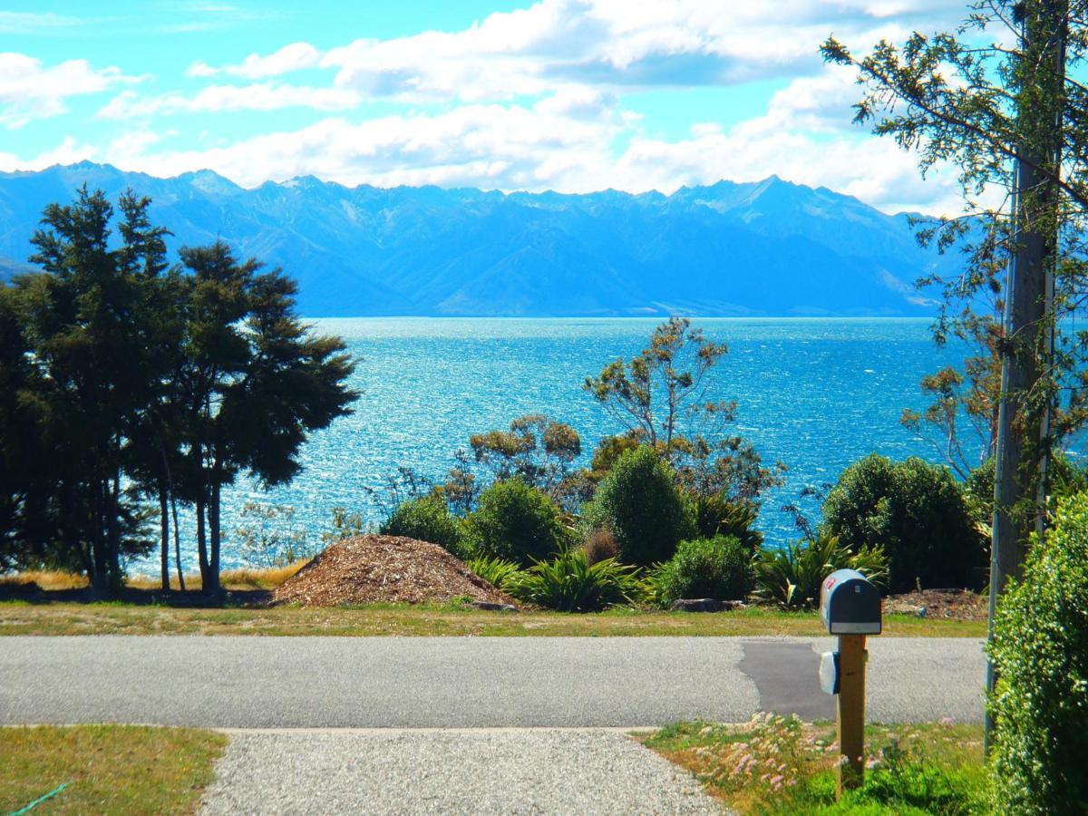 Lakefront Fantail Cottage Lake Hawea, Wanaka エクステリア 写真